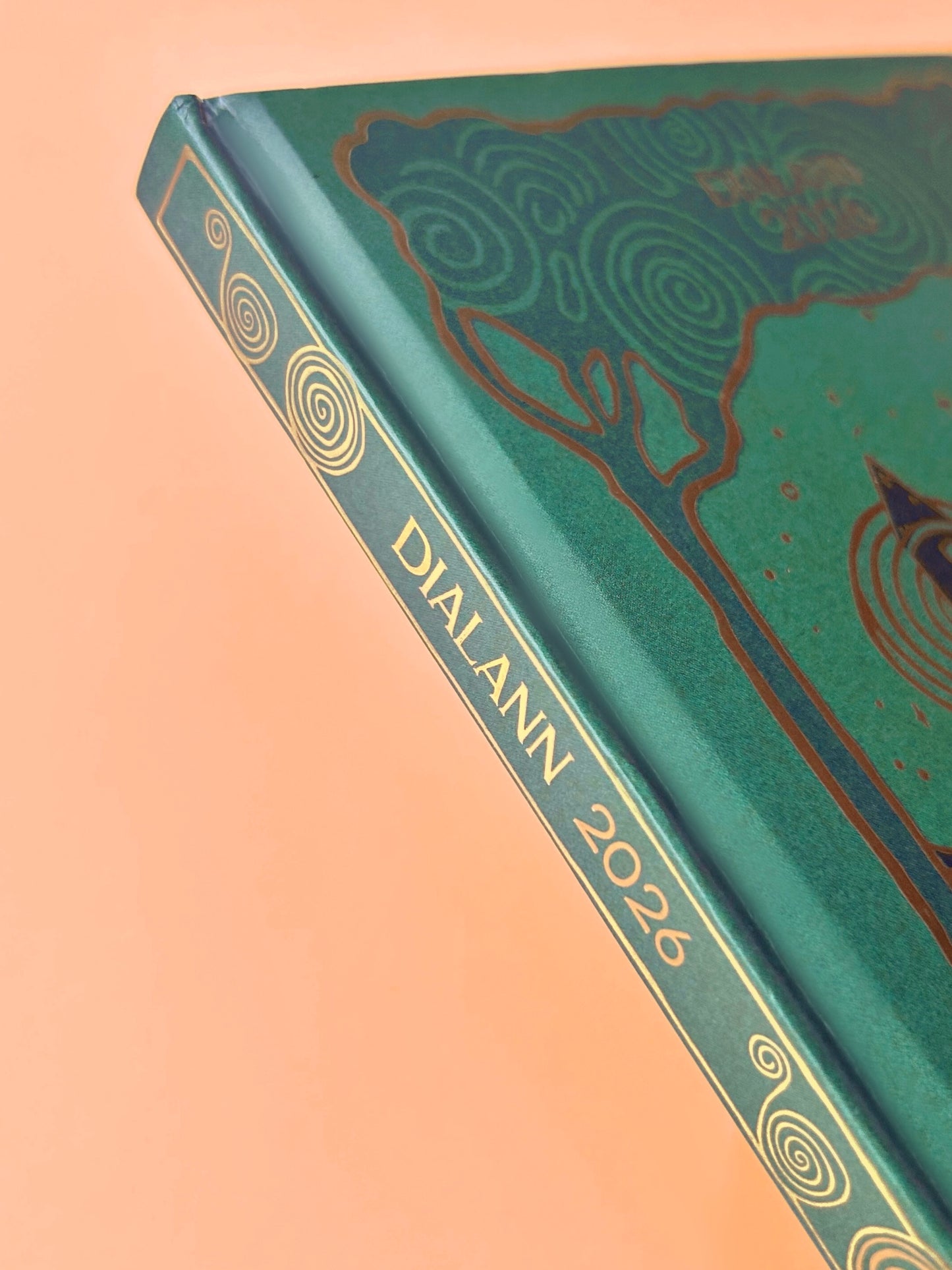 2026 Dialann Bhliantúil Gaeilge / Irish Diary Yearly Planner