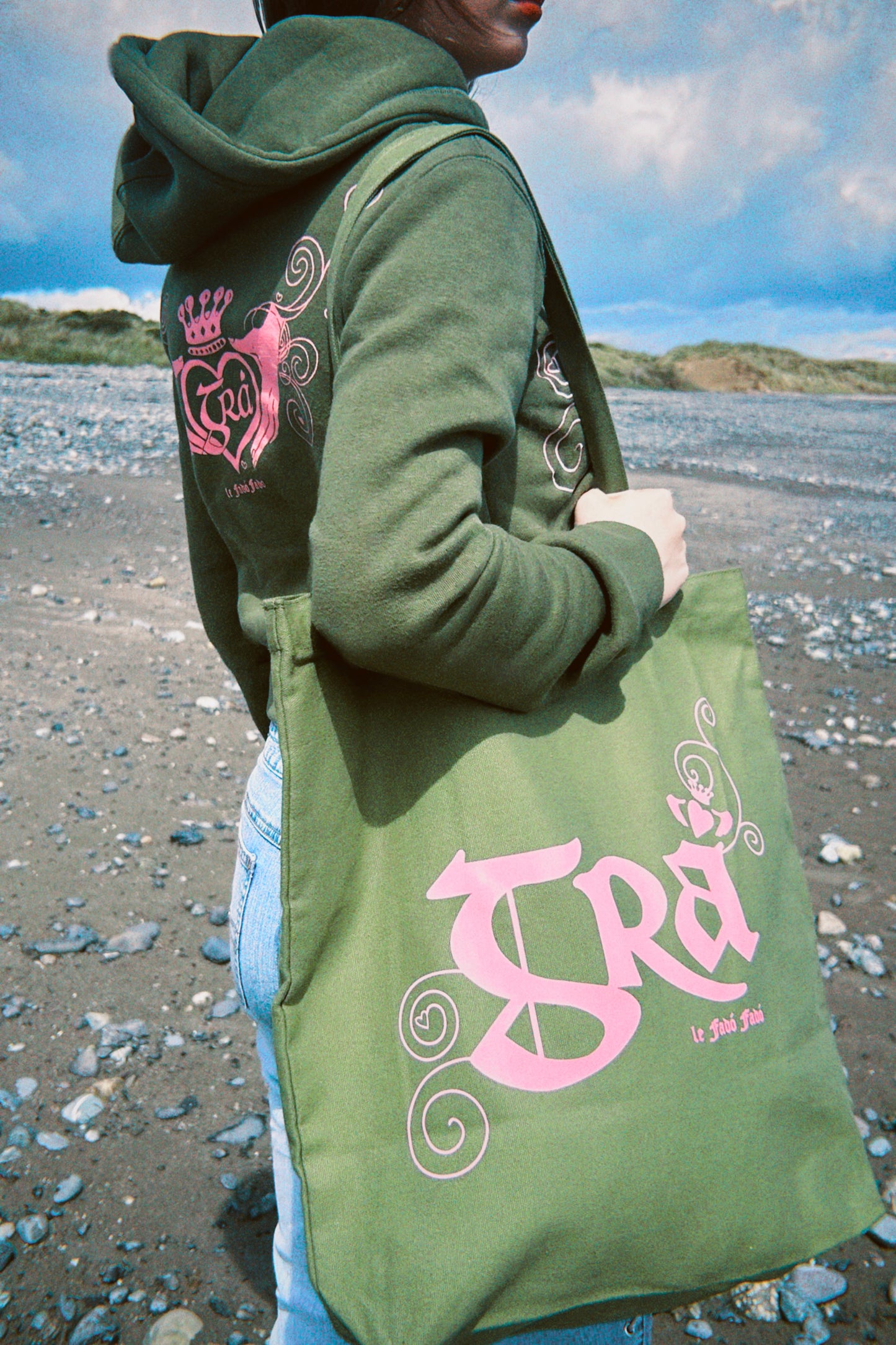 Grá - Mála Tote Gaeilge (Claddagh tote bag)