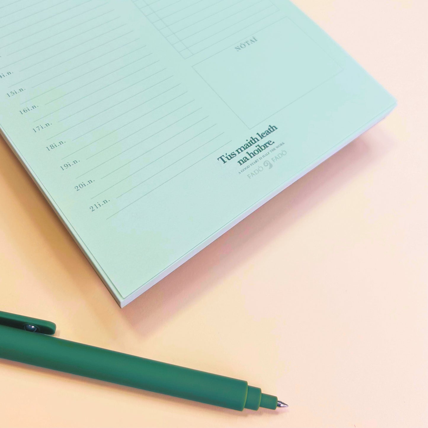 Pleanálaí Laethiúl Gaeilge A5, Liosta Le Déanamh / Irish Undated Daily Planner Desk Pad | To Do List